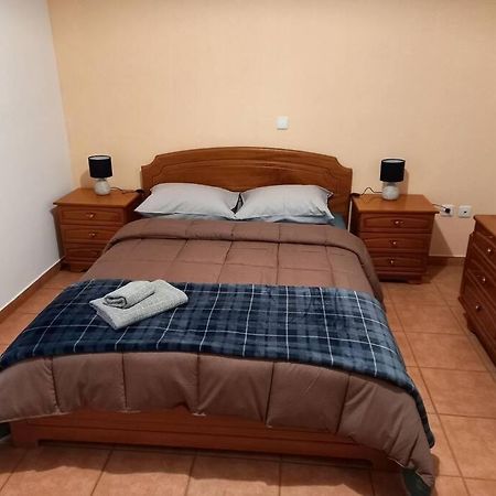 Άνετο Κεντρικό Διαμέρισμα Με 2 Υπνοδωμάτια Триполис Екстериор снимка